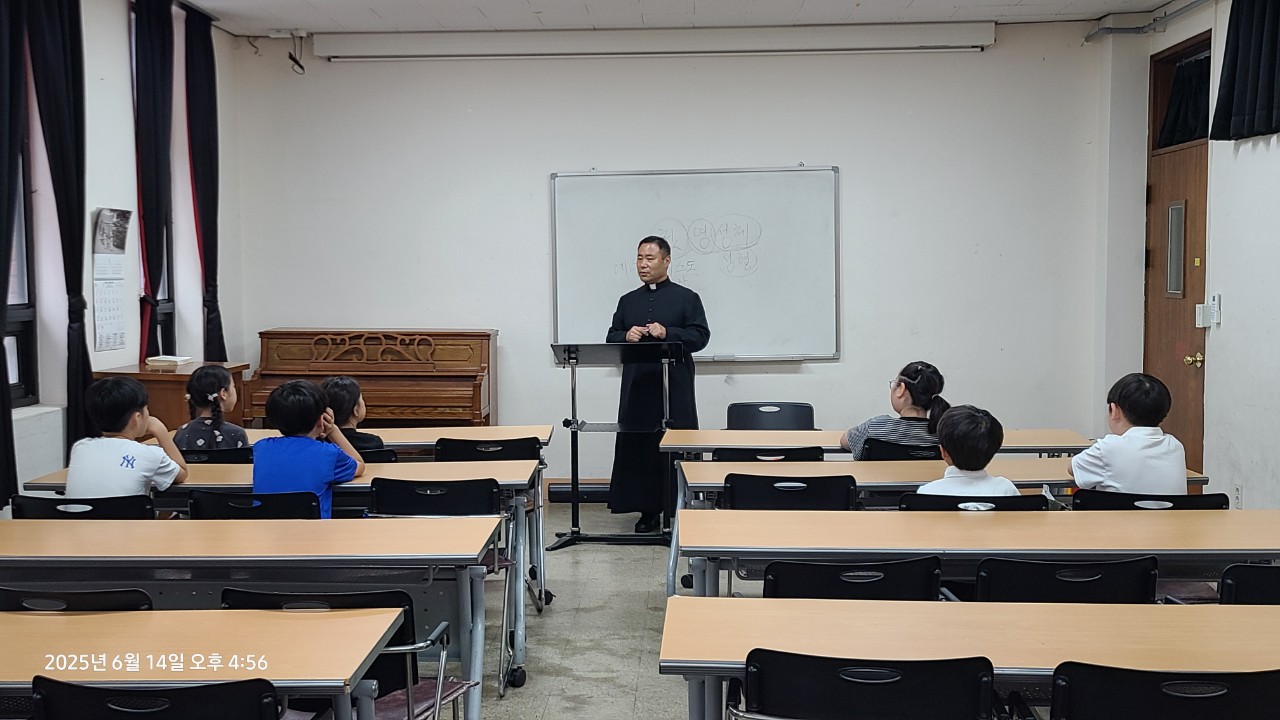 신안동성당 자료실_사진_20250614_2.jpg